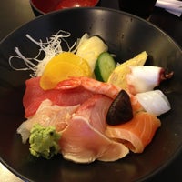 Photo taken at Sushi Kuni by Liesbeth T. on 5/3/2013