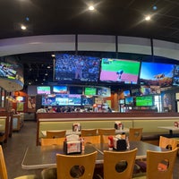 Photo taken at Buffalo Wings &amp;amp; Rings - Fort Myers by Chris S. on 8/6/2022