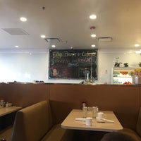 Photo taken at Elly&amp;#39;s Pancake House by Varian D. on 11/11/2018