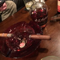 12/27/2014에 Drew A.님이 Cigar Source에서 찍은 사진