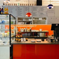 Foto tirada no(a) Espresso Bar por Shvarm em 6/15/2022