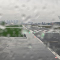 Photo taken at Runway 09/27 by Shvarm on 3/4/2022