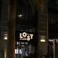 Foto diambil di Lost Cafe oleh F A. pada 4/23/2024