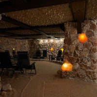 5/7/2022에 Babak V.님이 Salt Cave Santa Barbara에서 찍은 사진