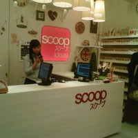 Photo taken at Scoop スクープ by Rizky A. on 7/17/2013