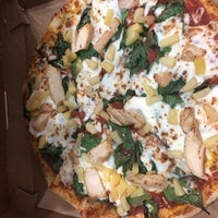 Photo taken at Domino&amp;#39;s Pizza by K¥NG R. on 10/5/2018