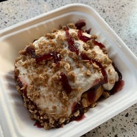 Photo taken at Cinnaholic by Sally K. on 9/21/2021