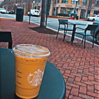 Photo taken at Starbucks by Y_ on 3/23/2022
