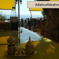Снимок сделан в Adalı Cafe &amp; Restaurant пользователем saadet T. 9/8/2019