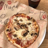 รูปภาพถ่ายที่ Mod Pizza โดย Majed เมื่อ 1/19/2019