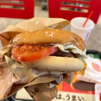 Photo taken at Burger King by かず 谷. on 5/15/2023