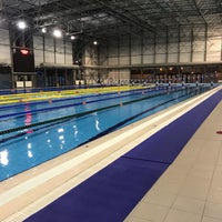 Photo taken at İTÜ Olimpik Yüzme Havuzu by Büşra A. on 12/2/2018