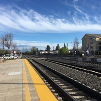 Photo taken at Lawrence Caltrain Station by 🅼🅸🅺🅴 . on 2/7/2019