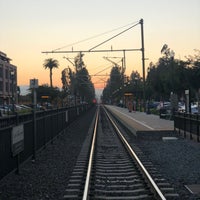 Photo taken at Burlingame Caltrain Station by 🅼🅸🅺🅴 . on 7/21/2023