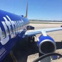 Photo taken at Gate A19 by 🅼🅸🅺🅴 . on 6/16/2021