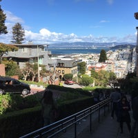 Photo taken at Cable Car Stop - Hyde &amp;amp; Lombard by 🅼🅸🅺🅴 . on 3/16/2018