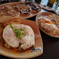 Photo taken at Snooze, an A.M. Eatery by Genevieve C. on 6/15/2019
