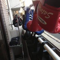 4/11/2013 tarihinde Tan T.ziyaretçi tarafından ボクシング＆キックボクシングジム TAKE IT EASY 六本木・麻布'de çekilen fotoğraf
