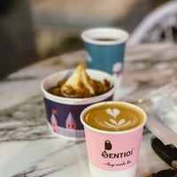 Foto diambil di Sentio Cafe oleh ASOO ✨. pada 12/12/2021