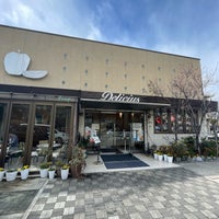 Photo taken at パスティチュリア・デリチュース 箕面本店 by 朱雀 on 1/28/2023