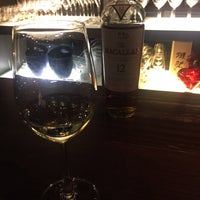 Foto tomada en Wine Bar Room J  por Miho N. el 6/20/2018