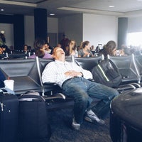 Photo taken at Hawaiian Airlines Check-in by Charlie C. on 9/28/2014