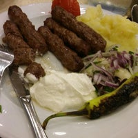 Das Foto wurde bei Turkish Restaurant Dukat von gülşah s. am 6/23/2017 aufgenommen