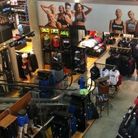 Photo taken at DICK&amp;#39;S Sporting Goods by T. J. on 10/1/2019