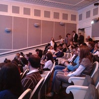 Foto tomada en Angleterre Cinema Lounge  por Маруся el 4/4/2013