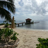 Photo prise au Coco Beach Resort par Stuart R. le11/16/2013