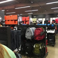 en Nike Factory Store - Tienda de en Grapevine