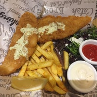 Photo taken at The Manhattan Fish Market by Fanny L. on 7/25/2018