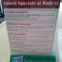 Foto scattata a Rudy&amp;#39;s Red Lion Diner da Andrew M. il 12/27/2012
