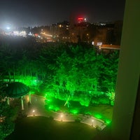 Foto diambil di Green Park Hotel oleh Gizem pada 12/29/2022