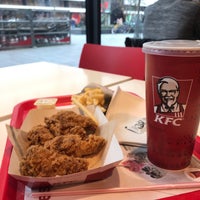 3/17/2018 tarihinde Георгий Н.ziyaretçi tarafından KFC'de çekilen fotoğraf