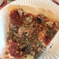 8/6/2018 tarihinde Jessie Y.ziyaretçi tarafından La Rocco&amp;#39;s Pizzeria'de çekilen fotoğraf