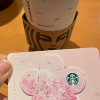 Photo taken at Starbucks by Isis . on 7/8/2023