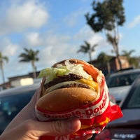 Photo taken at In-N-Out Burger by Julio D. on 4/26/2023
