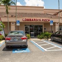 Foto tirada no(a) Lombardi&amp;#39;s Italian Restaurant and Tavern por Lombardi&amp;#39;s Italian Restaurant and Tavern em 7/18/2018