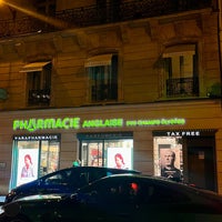 รูปภาพถ่ายที่ Pharmacie Anglaise des Champs-Élysées โดย Zainab H. เมื่อ 1/28/2023
