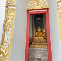 Photo taken at Wat Phichaiyatikaram by Miumiu . on 4/27/2022