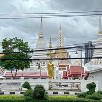 Photo taken at Wat Phichaiyatikaram by Miumiu . on 5/24/2022