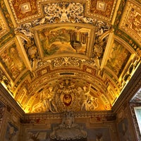 Photo taken at Vatican Museums by DE&#39;&#39; on 11/2/2019