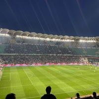 รูปภาพถ่ายที่ Konya Büyükşehir Stadyumu โดย ibrahim G. เมื่อ 5/6/2024