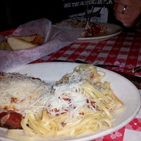 Das Foto wurde bei Frank&amp;#39;s Spaghetti House von Dawn R. am 7/23/2014 aufgenommen