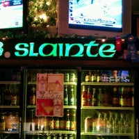 Photo prise au Slainte Pub &amp;amp; Eatery par Alan Z. le9/14/2012