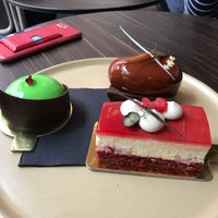 Photo taken at KOI Dessert Bar by Jeffrey on 11/5/2017