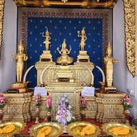 Photo taken at Bangkok City Pillar Shrine by Piks 😑🔨😑🔨 \. on 4/12/2024