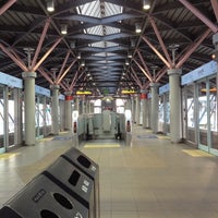 Photo taken at Platform 2 by Takanari F. on 10/12/2013