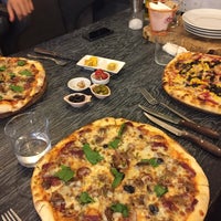 6/12/2018 tarihinde Mr D.ziyaretçi tarafından Pizza A Casa'de çekilen fotoğraf